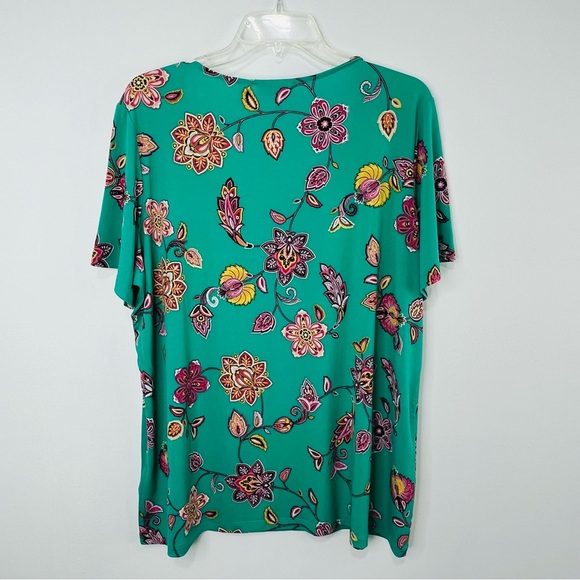 Susan Graver women’s floral top NWOT - Picture 4 of 14